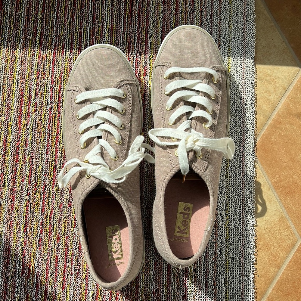 Keds triple kick NWOT 7.5 in tan/taupe chambray
